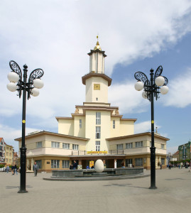Townhall_ivano-frankivsk-269x300